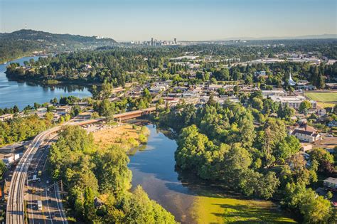 Accuweather milwaukie oregon - Well known for its serene natural beauty, the Oregon Rogue Valley is expanding its reputation as a popular vacation destination. Share Last Updated on April 7, 2023 Well known for its serene natural beauty, the Oregon Rogue Valley is expand...